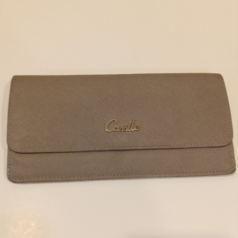 Cassie Continental Wallet
